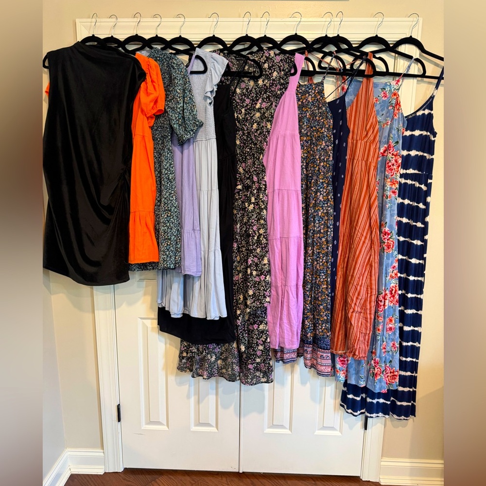 Dress Lot – All Styles, Some Brand New! 👗✨
From casual to cute.